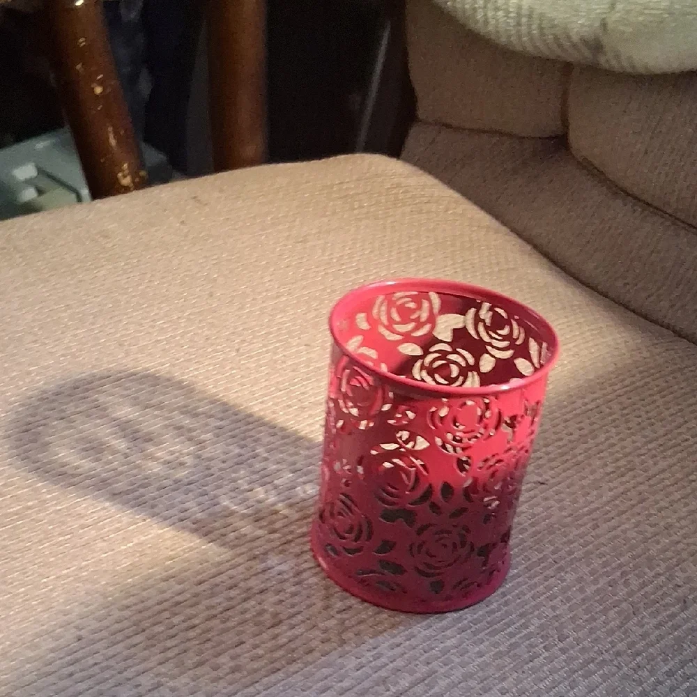Rose Cutout Metal Pen/pencil Holder - Pink